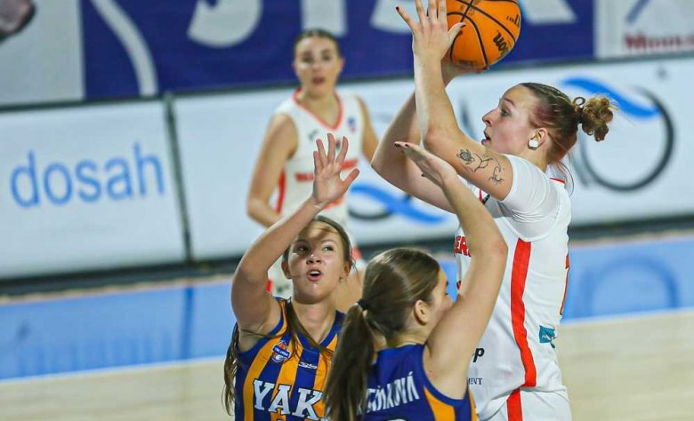 U18/VIDEO: Nešťastná a zbytočná prehra v záverečných minútach