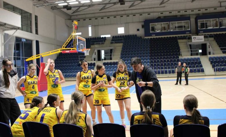 U14/VIDEO: V Poprade dievčence postúpili do súboja o bronz