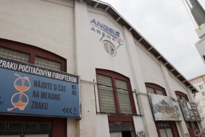 Basketbalový klub Young Angels Košice bude aj v novej sezóne pôsobiť vo svojom domovskom stánku Angels Aréna.