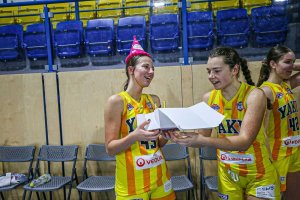 20251113 02 Oslava narodenín Márie Zentkovej