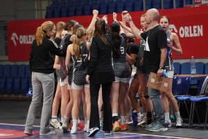 20251128 YOUNG ANGELS Košice U15 vs. Kungsholmen BBK U15 (SWE)