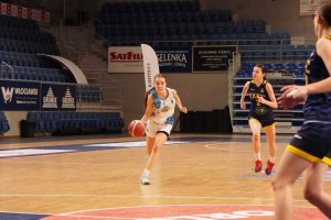 20251130 TKM Wloclawek U15 (POL) vs. YOUNG ANGELS Košice U15